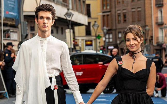 Julia Martínez y Diego Garisa en un festival de cine.