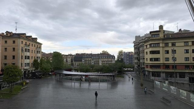 La plaza San Juan desde el balcón del Ayuntamiento de Irun / N.G.