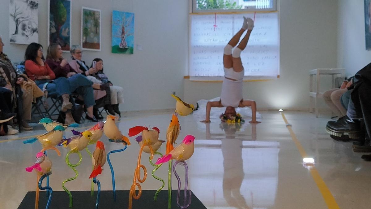 Un instante de la performance de Fernando Lima