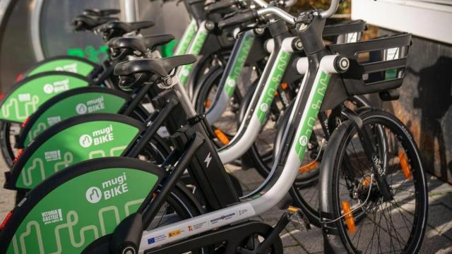 MugiBike bizikleta elektrikoak alokatzeko sistema publikoak 15.100dik gora bidaia izan ditu Gasteizen lehen seihilekoan.