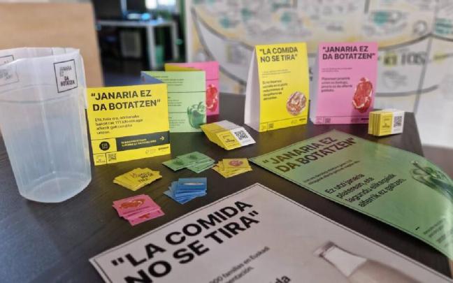 Varios volantes de la campaña 'La comida no se tira'.