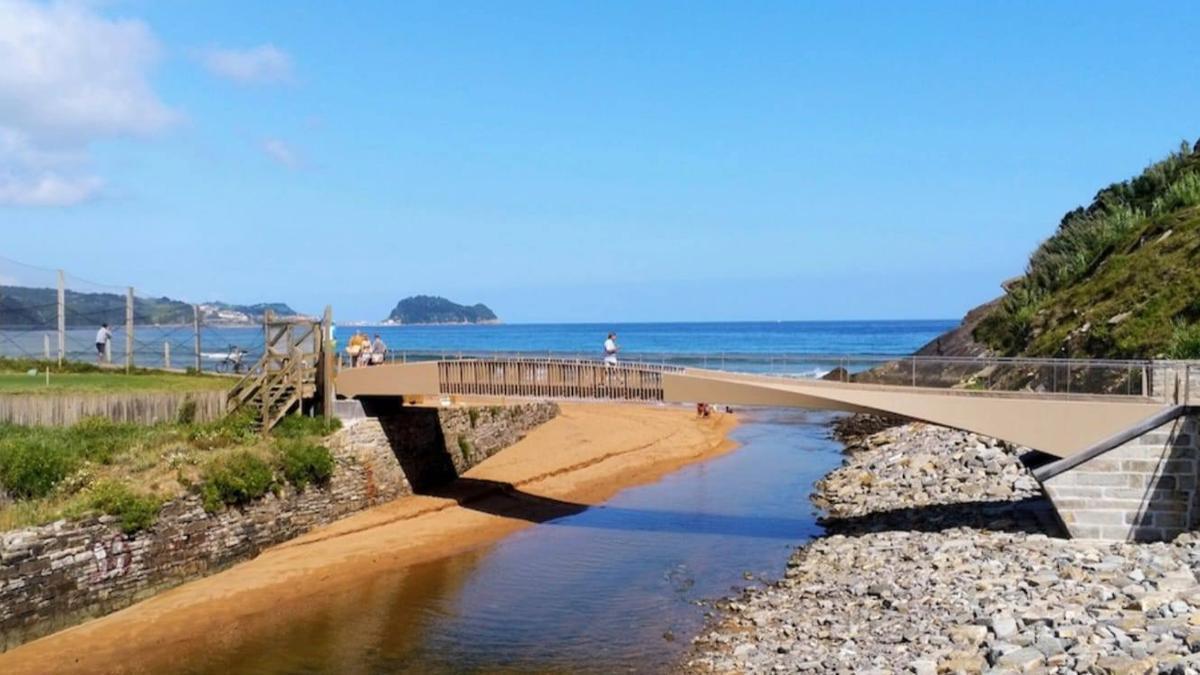 Pasarela de Iñurritza, finalista de los premios internacionales Footbridge Awards.