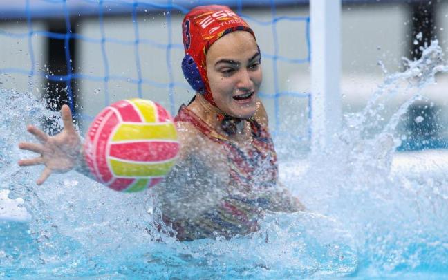 Los seis goles de Emily Ausmus guiaron a las norteamericanas, que tardaron tres minutos en abrir el marcador .