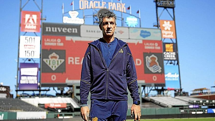 Imanol Alguacil, antes del comienzo del duelo ante el Betis en San Francisco. / R.S.