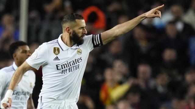 Benzema celebra un gol esta temporada en la vuelta de las semifinales de la Copa en el Camp Nou. Benzema celebra un gol esta temporada en la vuelta de las semifinales de la Copa en el Camp Nou.