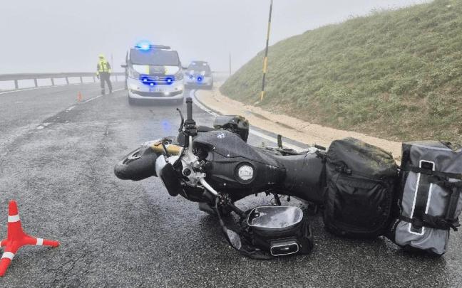 Motocicleta del hombre fallecido. / REDACCIÓN DDN