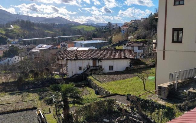 Parcela de Atzieta donde se llevará a cabo un desarrollo urbanístico