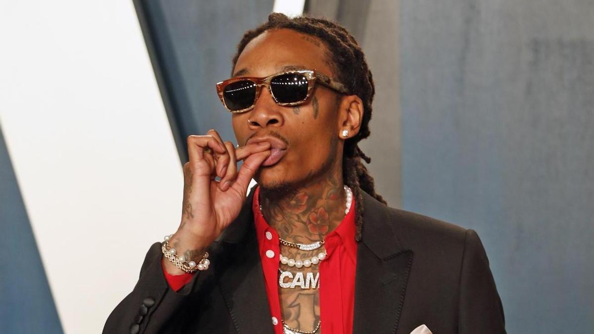 El rapero Wiz Khalifa en la alfombra roja de una fiesta posterior a los Oscar.