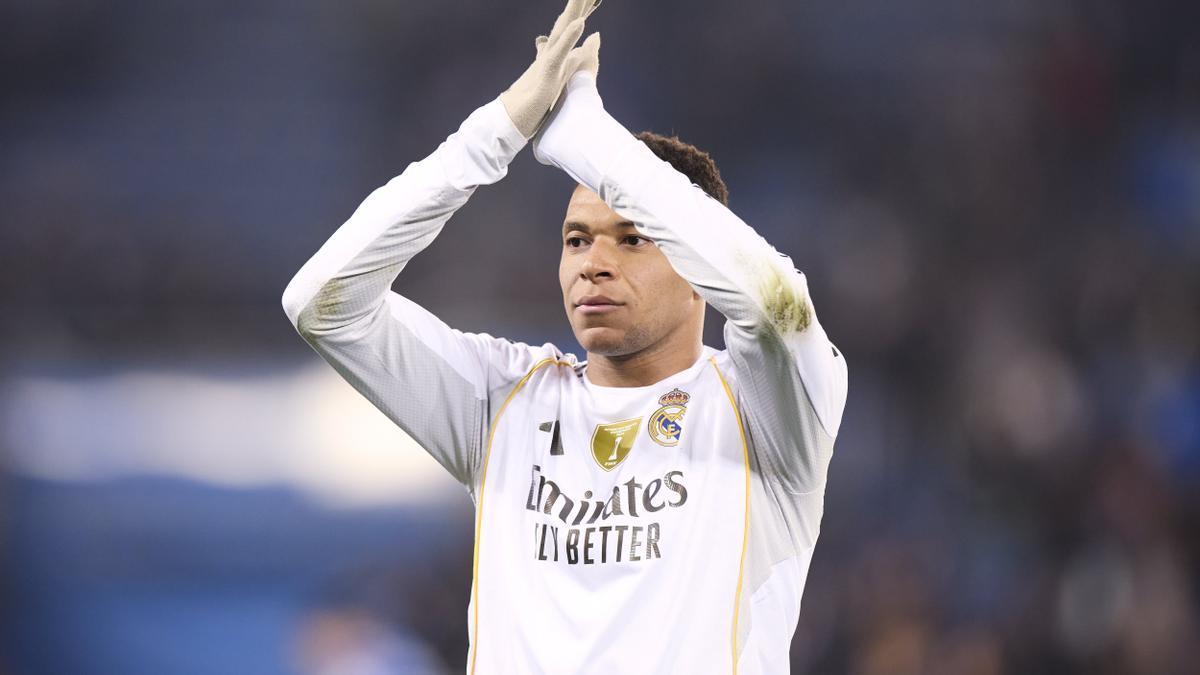 Kylian Mbappe, con la camiseta del Real Madrid.