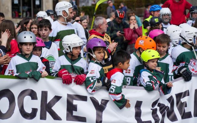 Imagen de la protesta del hockey línea de Vitoria del pasado 12 de marzo en la Virgen Blanca