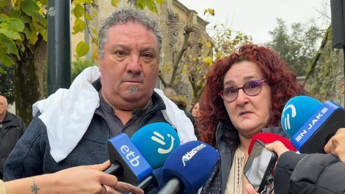 Iosu Beraza y Agurtzane Uriarte, padres de Iurgi, fallecido en Aulesti en 2020 en un atropello.