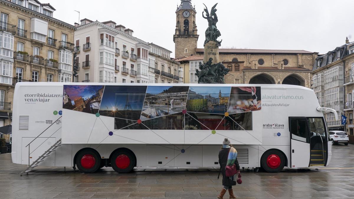 Presentación de la nueva campaña de promoción turística de Álava y Vitoria-Gasteiz.