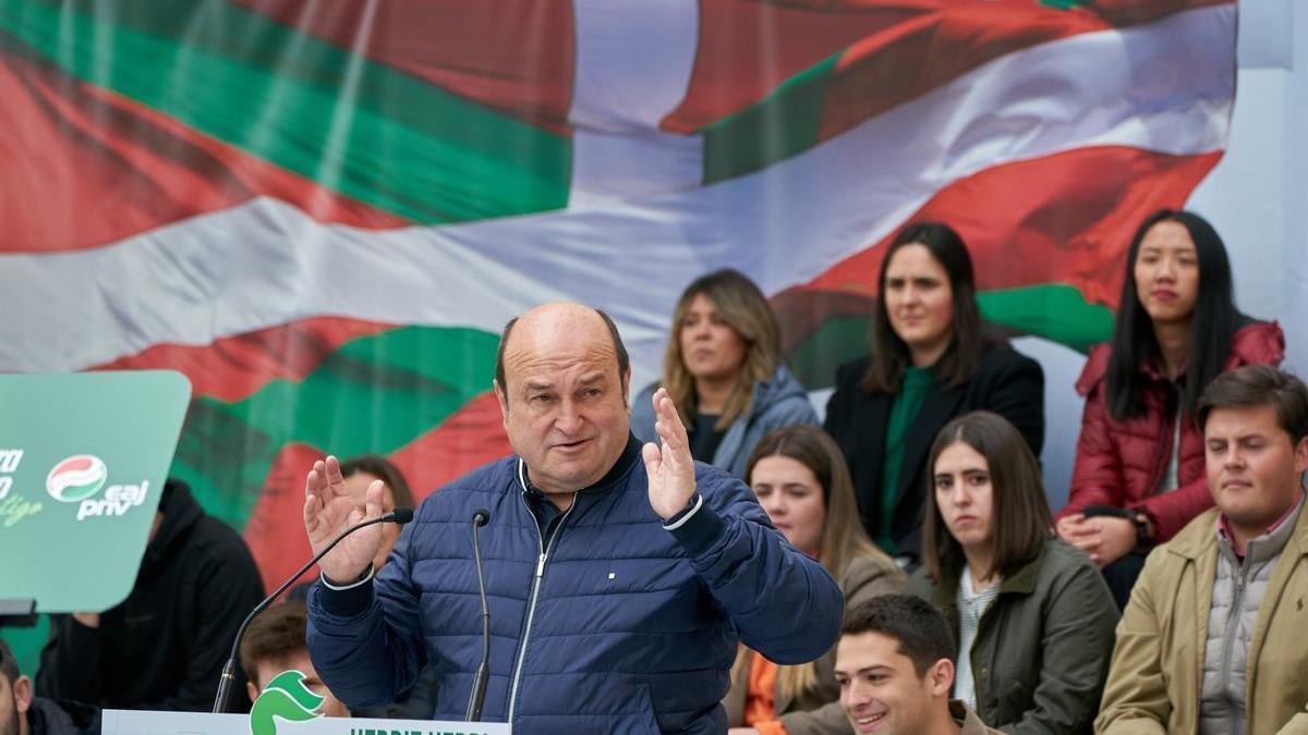 El presidente del PNV, Andoni Ortuzar, durante el EGI Eguna.