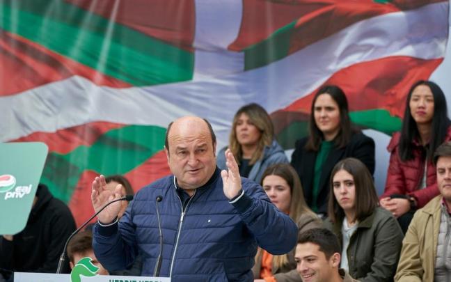 El presidente del PNV, Andoni Ortuzar, durante el EGI Eguna.