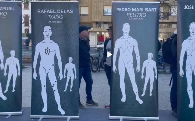 Muestran con siluetas los tiros que recibieron las cuatro víctimas en la Emboscada de Pasaia