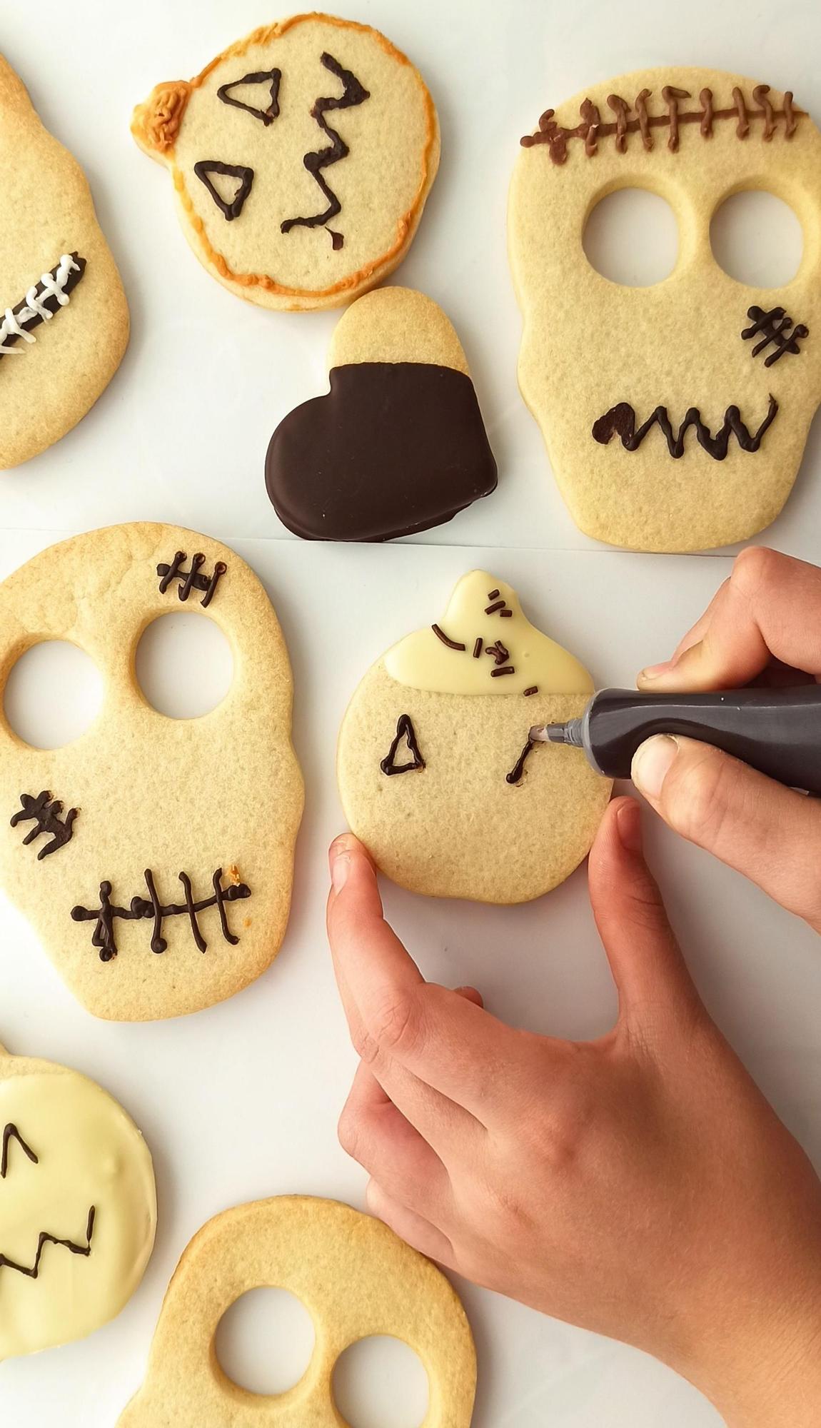 Las galletas de mantequilla se pueden decorar de muchas formas.