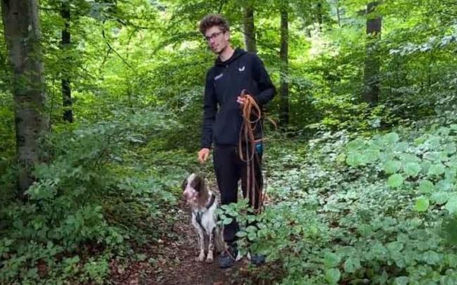 Gino Mäder con su perro Pello Bilbao. Gino Mäder con su perro Pello Bilbao.