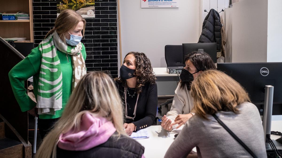 Equipo de trabajo de la oficina de atención a las personas desplazadas desde Ucrania.
