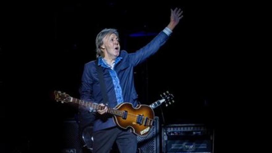El cantante Paul McCartney durante un concierto