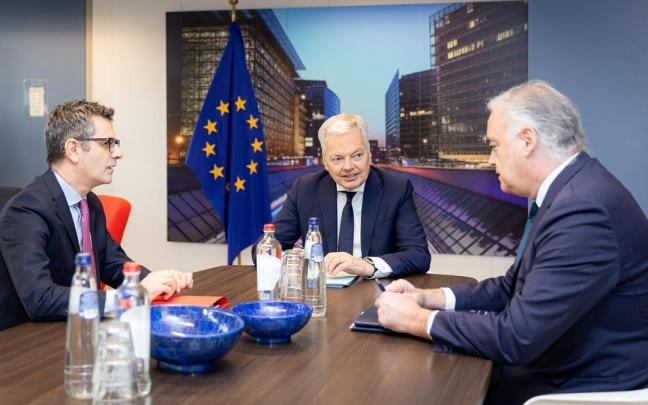 Félix Bolaños, Didier Reynders y Esteban González Pons, durante una reunión para desbloquear la renovación del Consejo General del Poder Judicial (CGPJ). / EP Félix Bolaños, Didier Reynders y Esteban González Pons, durante una reunión para desbloquear la renovación del Consejo General del Poder Judicial (CGPJ).