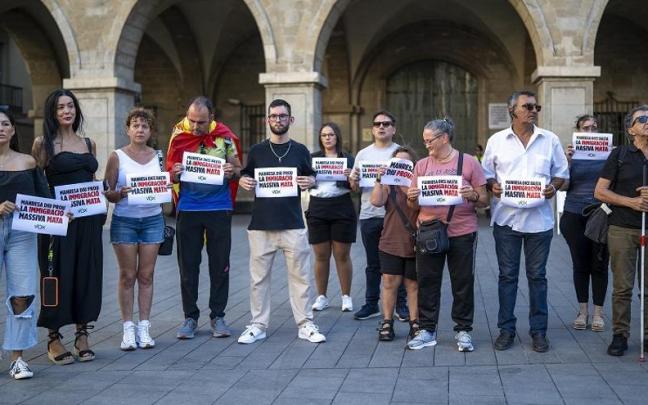 Concentración vecinal en protesta por el crimen