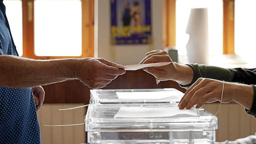 Una mesa electoral durante los pasados comicios municipales del	28 de mayo. | FOTO: PABLO VIÑAS