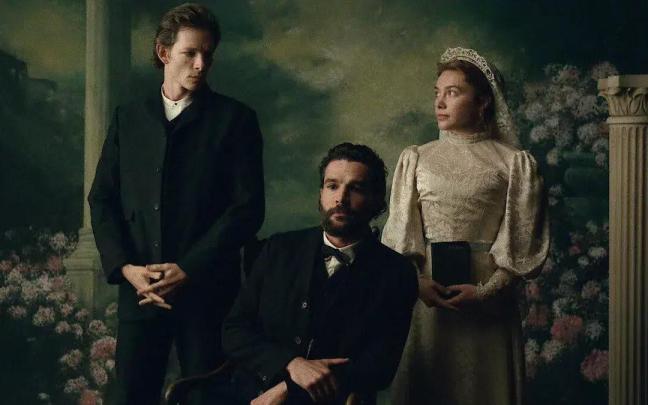 Mike Faist, Christopher Abbott y Florence Pugh, en una imagen promocional de ‘Al este del Edén’.