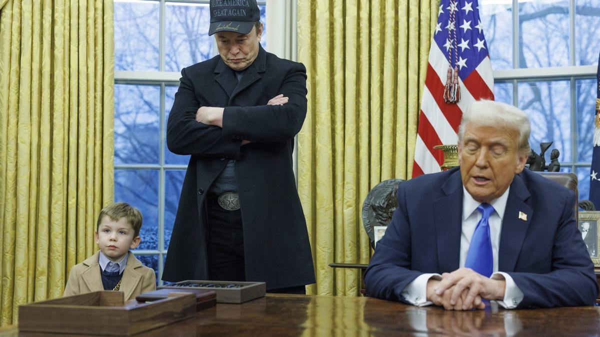 Elon Musk junto a Donald Trump en el Despacho Oval