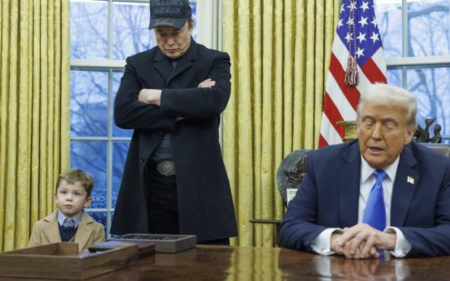 Elon Musk junto a Donald Trump en el Despacho Oval / EFE Elon Musk junto a Donald Trump en el Despacho Oval