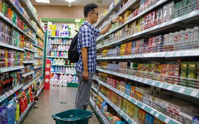 El IPC de China cayó un 0,3 % interanual en julio. El IPC de China cayó un 0,3 % interanual en julio.