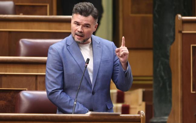 El portavoz de ERC en el Congreso, Gabriel Rufian, interviene durante una sesión plenaria, en el Congreso de los Diputados.