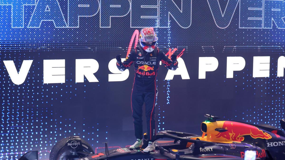 Max Verstappen celebra su victoria en el Gran Premio de Catar.