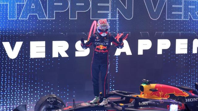 Max Verstappen celebra su victoria en el Gran Premio de Catar.