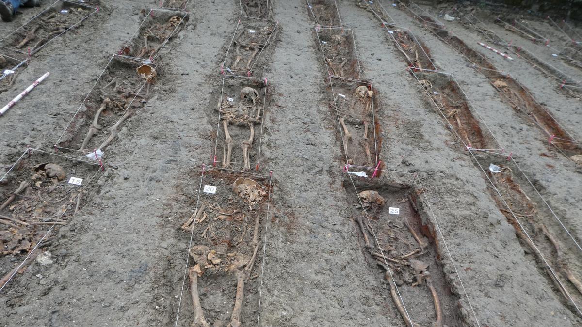 Hasta la fecha, se han recuperado los restos pertenecientes a 71 personas del Cementerio de Orduña.