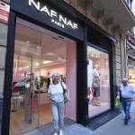 Entrada a la tienda Naf Naf de Bilbao en la calle Marqués del Puerto