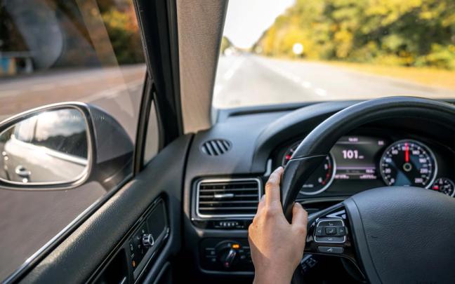 La clasificación de ciudades en las que mejor se conduce la encabezan Orihuela, El Prat de Llobregat y Barcelona.