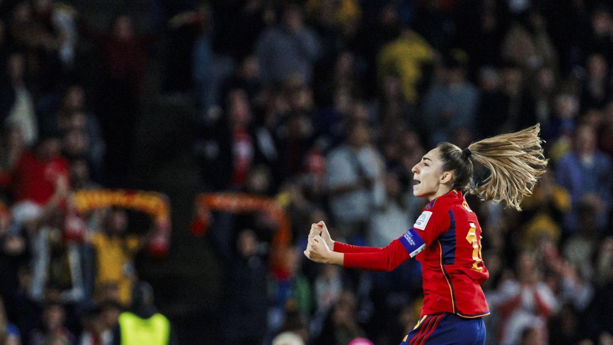 La defensa de la selección española de fútbol femenino Olga Carmona celebra tras marcar gol a Inglaterra durante la Final del Mundial femenino de fútbol disputado entre España e Inglaterra en Sidney