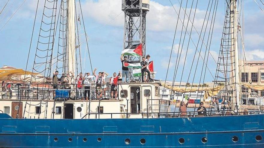 La flotilla, el día de su partida para romper bloqueo de Gaza desde el puerto de Barcelona.