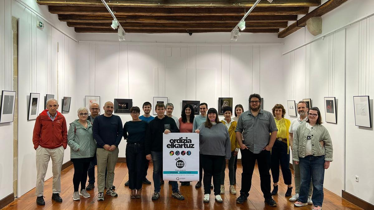 La iniciativa Ordizia Elkartuz volverá a la Plaza Mayor por el centenario de la estructura de hormigón y tejado actual.