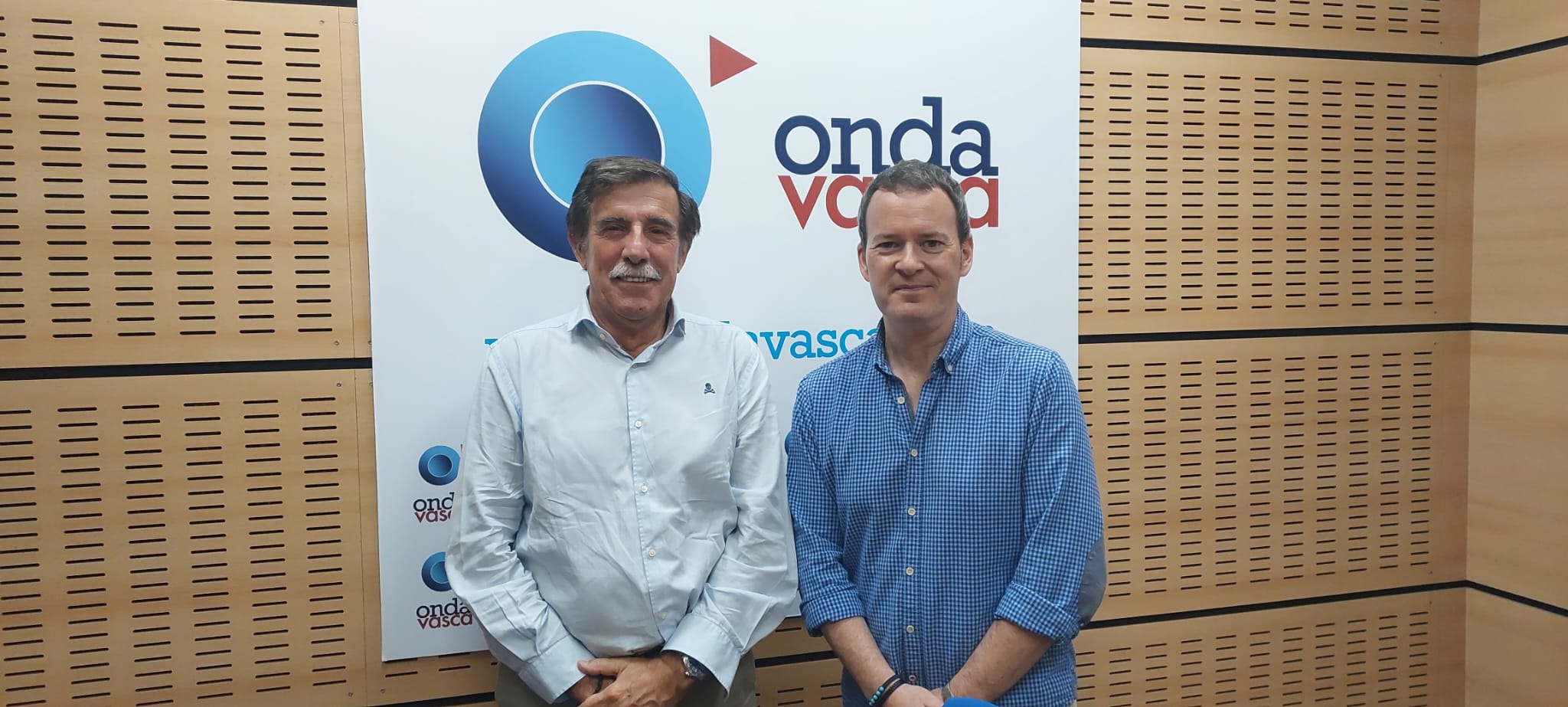 Miguel Erice, presidente de AIMBI, junto a Txema Gutiérrez