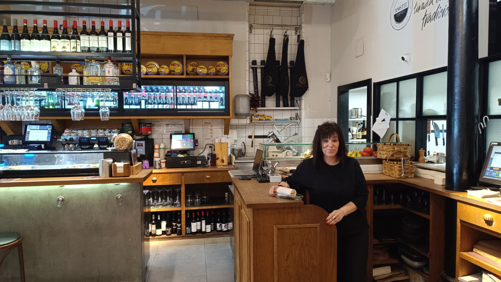 Ainara González, encargada de La Bodeguita del 12