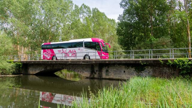 Un autobús de Alavabus. Foto: Diputación de Araba