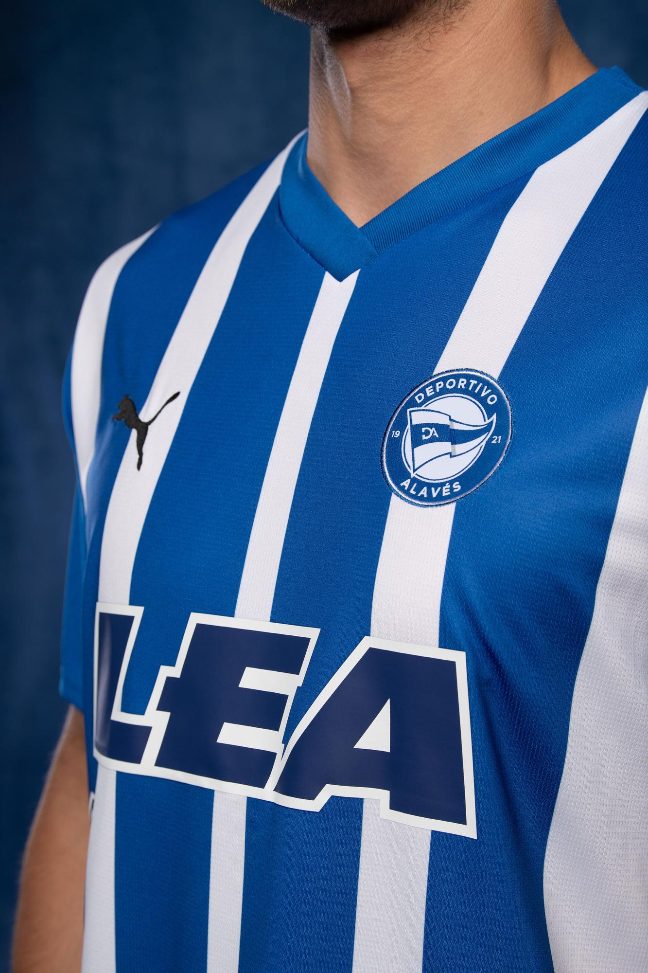 Galer a El Alav s Desvela Su Nueva Camiseta Para El Retorno A Primera 