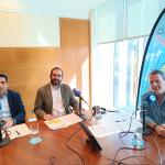 Fernando Ortega (izquierda) y Alberto Matellán (centro) junto a Txema Gutiérrez