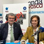 El alcalde de Bilbao, Juan Mari Aburto, y la concejala de Desarrollo Económico, Comercio, Empleo y Turismo, Kontxi Claver. OV