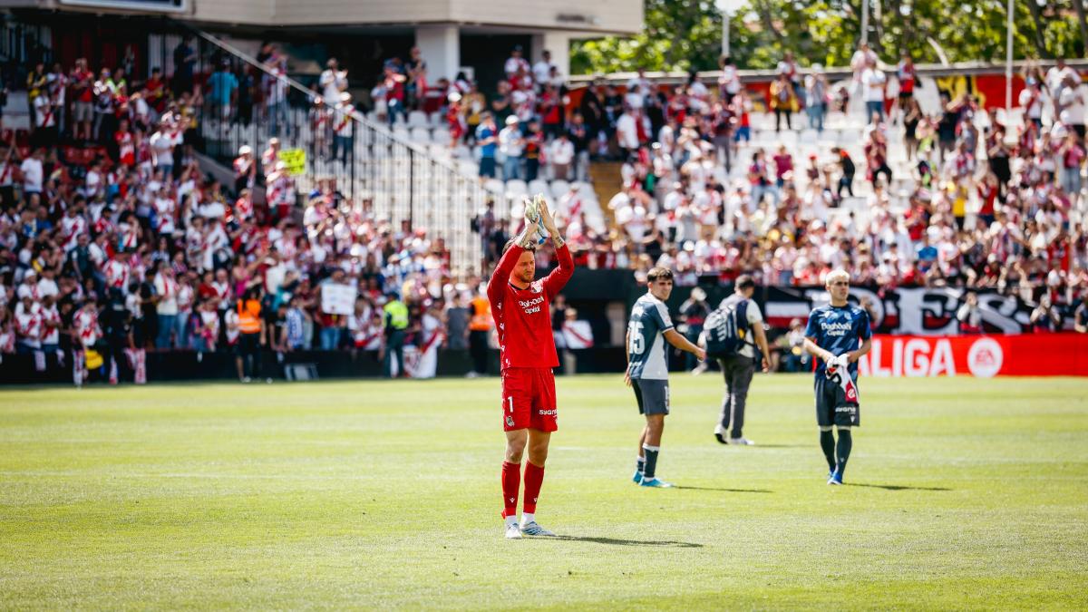 Remiro, ayer en Vallecas. REAL SOCIEDAD