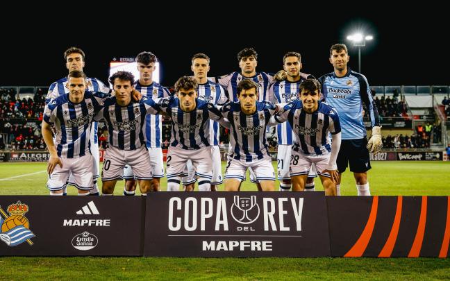 Alineación titular de la Real ayer en Reus. REAL SOCIEDAD