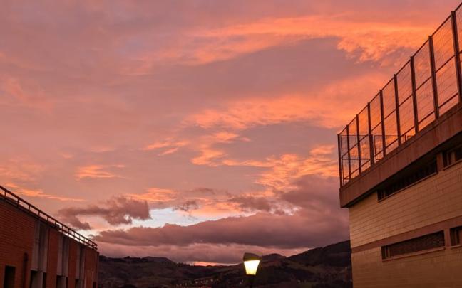 Amanecer del 8 de enero en Sestao