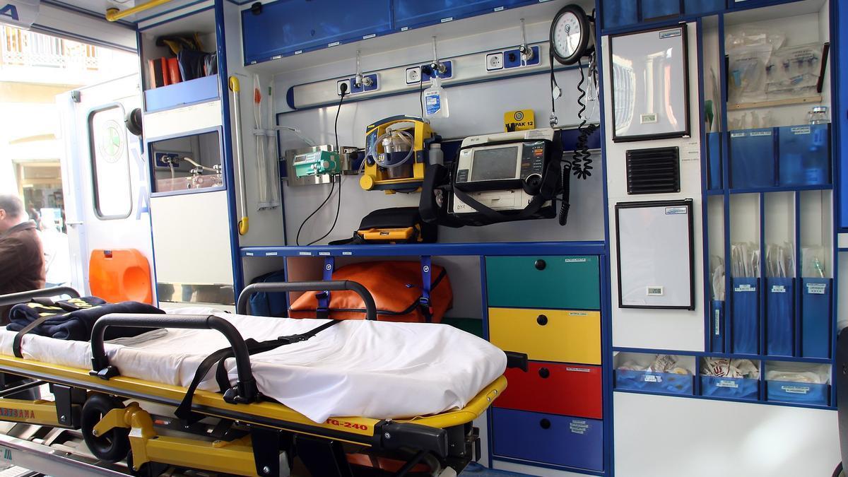 Interior de una nueva ambulancia medicalizada. Patxi Cascante