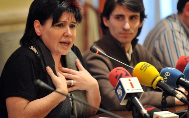 Ana Urchueguía, durante una rueda de prensa en Lasarte-Oria. RUBEN PLAZA